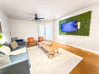 2216 Chenevert Street 4, Houston, TX 77003