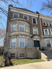 3816 S King Drive 1, Chicago, IL 60653