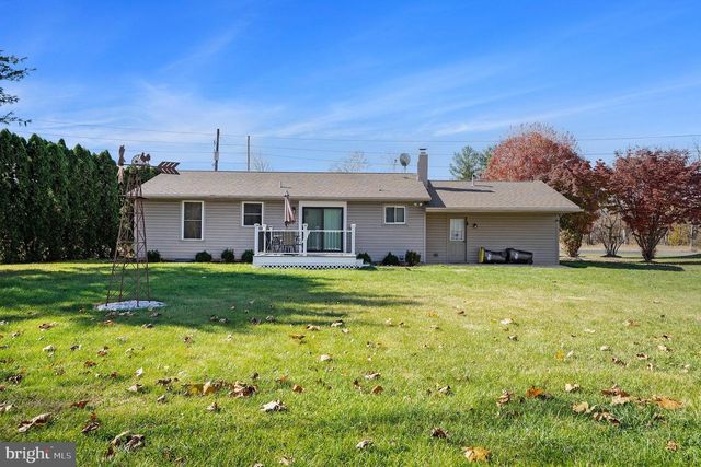 1137 CHURCH RD, East Greenville, PA 18041