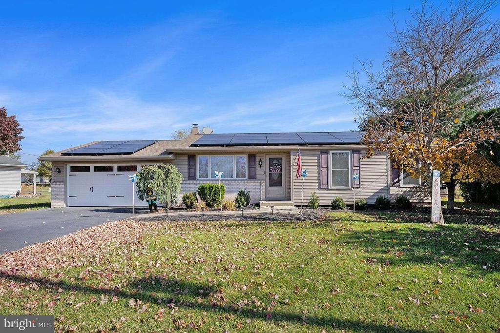 1137 CHURCH RD, East Greenville, PA 18041