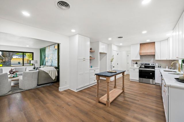 11329 Earlywood Drive, Dallas, TX 75218