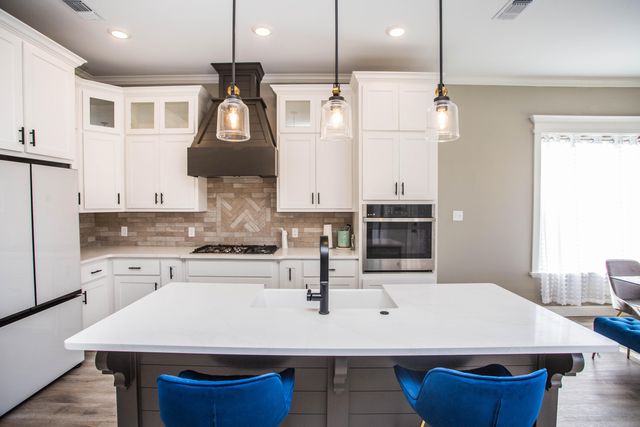 712 N 3rd Street, Wolfforth, TX 79382