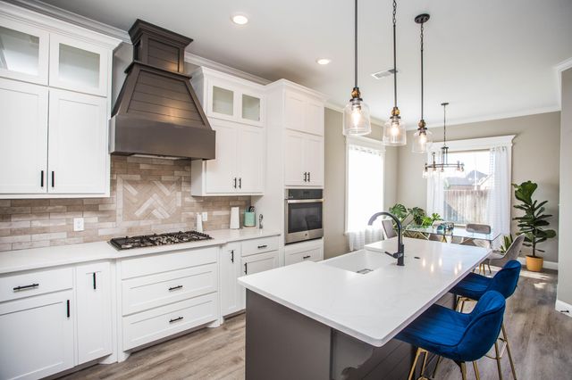 712 N 3rd Street, Wolfforth, TX 79382