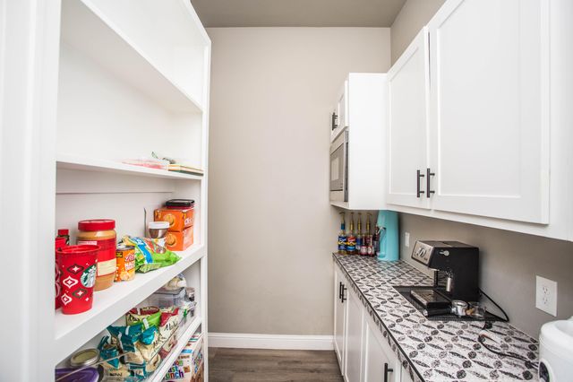712 N 3rd Street, Wolfforth, TX 79382