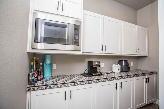 712 N 3rd Street, Wolfforth, TX 79382