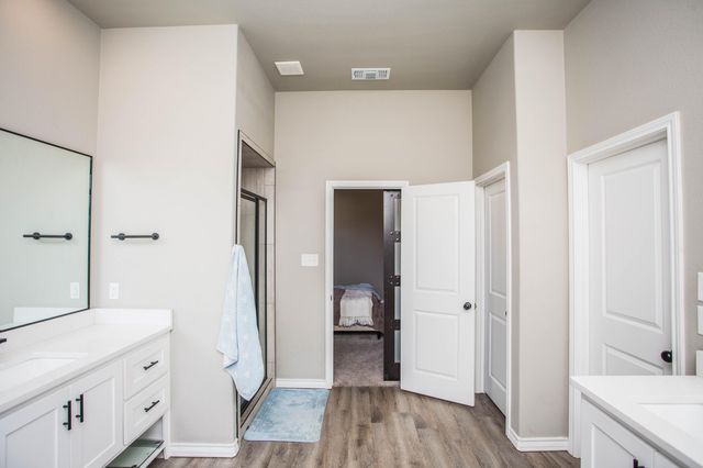 712 N 3rd Street, Wolfforth, TX 79382