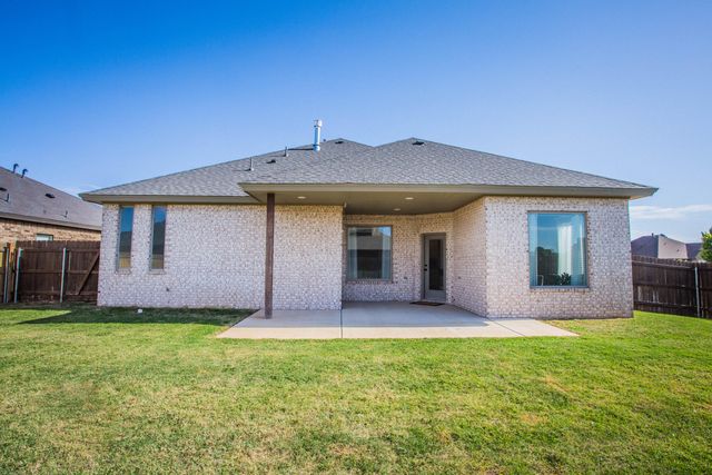 712 N 3rd Street, Wolfforth, TX 79382