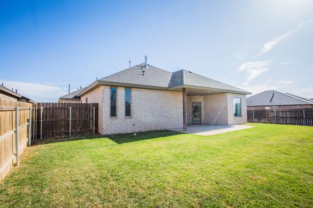 712 N 3rd Street, Wolfforth, TX 79382