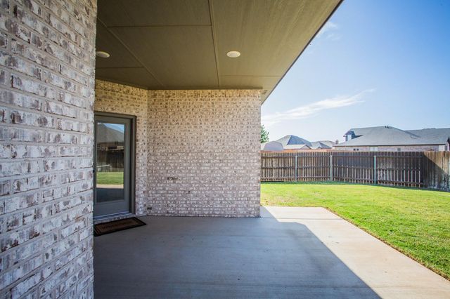 712 N 3rd Street, Wolfforth, TX 79382