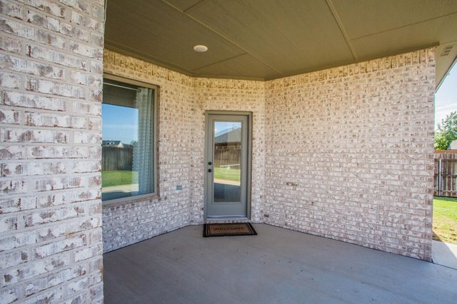 712 N 3rd Street, Wolfforth, TX 79382