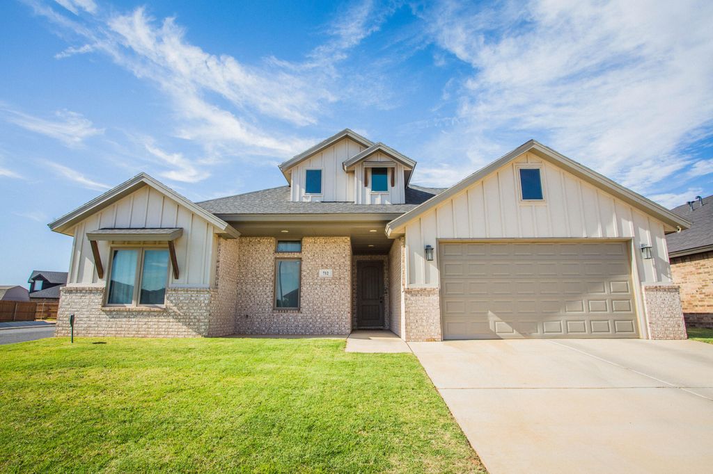 712 N 3rd Street, Wolfforth, TX 79382