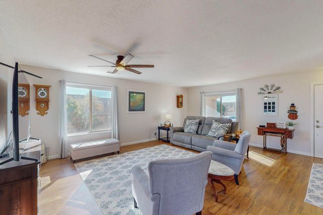 1136 Caramel Court SE, Rio Rancho, NM 87124