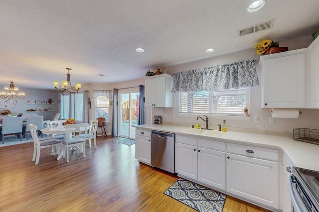 1136 Caramel Court SE, Rio Rancho, NM 87124