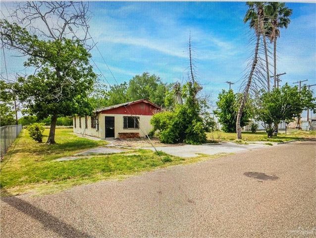 1202 S Tio Avenue, Weslaco, TX 78596