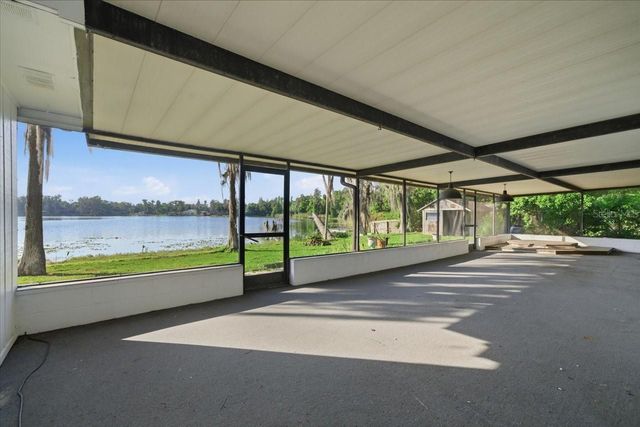 700 DRUID WAY, Lutz, FL 33548