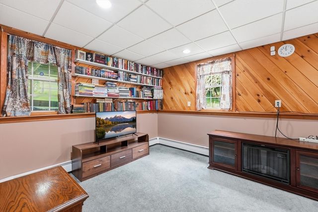 998 Guelphwood Road, Southbridge, MA 01550
