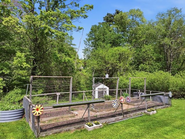 998 Guelphwood Road, Southbridge, MA 01550