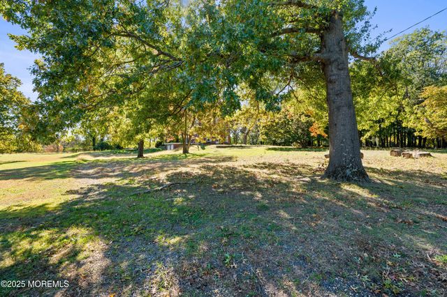 74 Reynolds Drive, Eatontown, NJ 07724