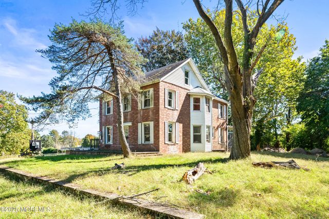 74 Reynolds Drive, Eatontown, NJ 07724