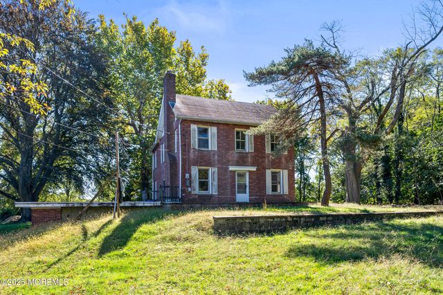 74 Reynolds Drive, Eatontown, NJ 07724