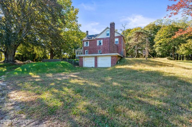 74 Reynolds Drive, Eatontown, NJ 07724