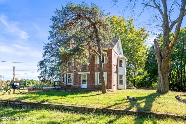 74 Reynolds Drive, Eatontown, NJ 07724