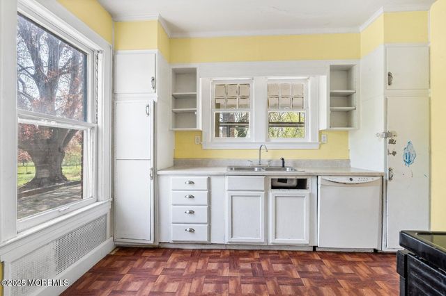 74 Reynolds Drive, Eatontown, NJ 07724