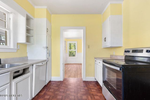74 Reynolds Drive, Eatontown, NJ 07724