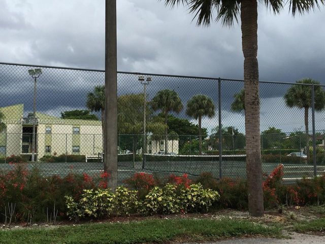 4165 NW 90th Ave 204, Coral Springs, FL 33065