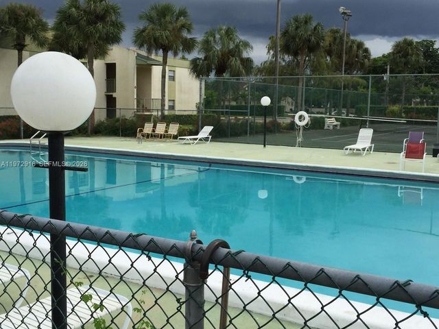 4165 NW 90th Ave 204, Coral Springs, FL 33065