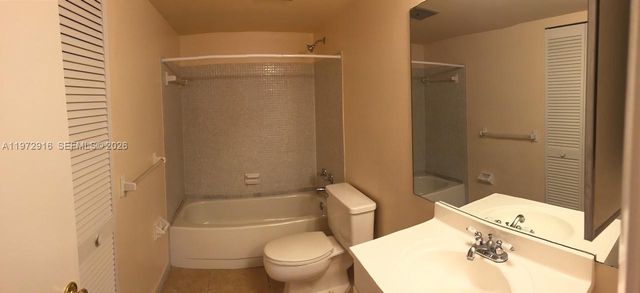 4165 NW 90th Ave 204, Coral Springs, FL 33065