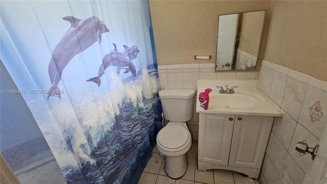 2114 NW 5th Street, Pompano Beach, FL 33069