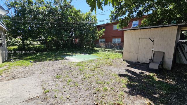 2114 NW 5th Street, Pompano Beach, FL 33069