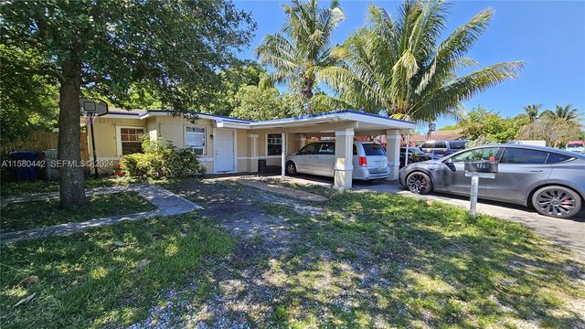 2114 NW 5th Street, Pompano Beach, FL 33069