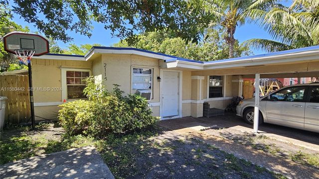 2114 NW 5th Street, Pompano Beach, FL 33069