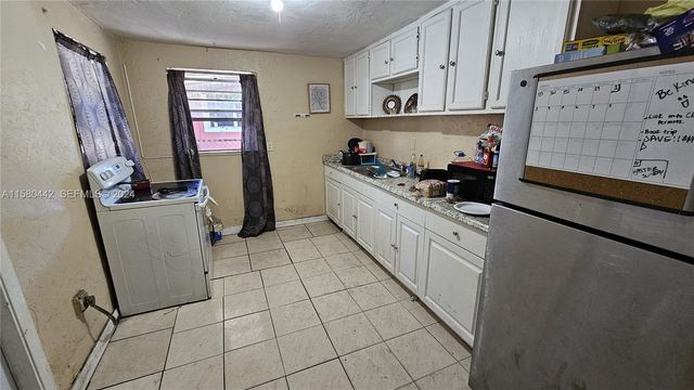 2114 NW 5th Street, Pompano Beach, FL 33069