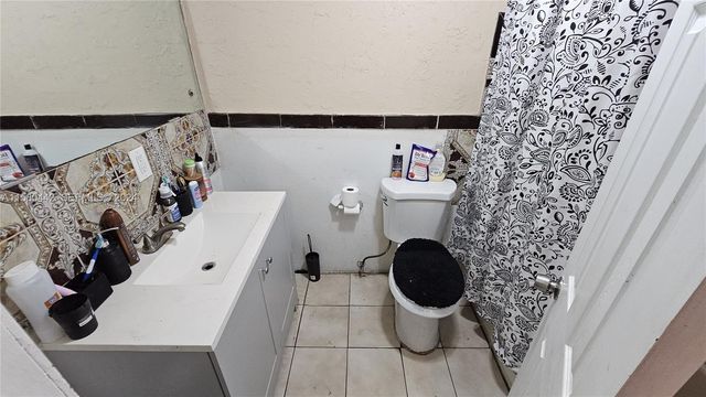 2114 NW 5th Street, Pompano Beach, FL 33069