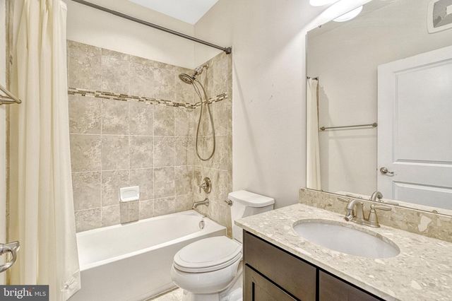 24678 FOOTED RIDGE TER, Sterling, VA 20166