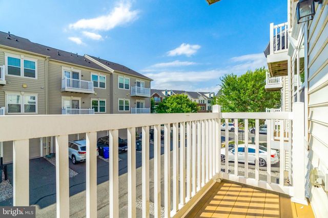 24678 FOOTED RIDGE TER, Sterling, VA 20166