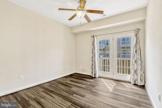 24678 FOOTED RIDGE TER, Sterling, VA 20166