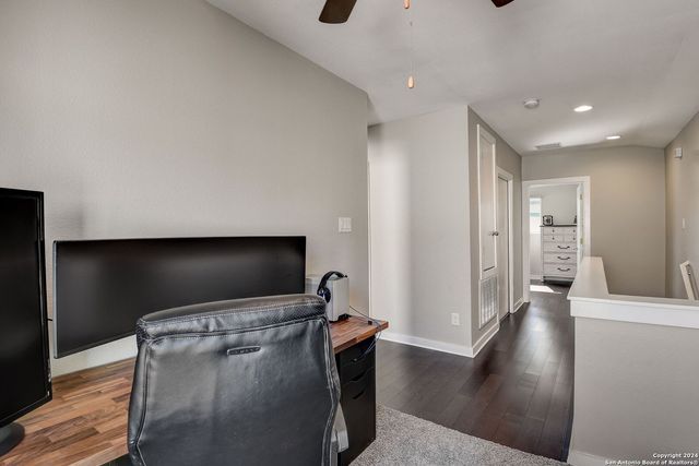 142 E MYRTLE ST, San Antonio, TX 78212