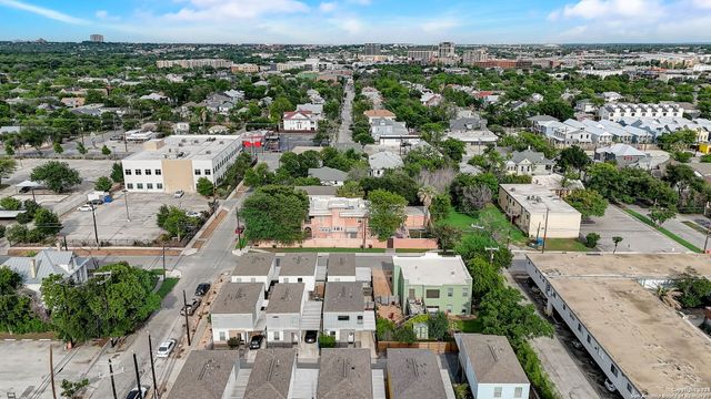 142 E MYRTLE ST, San Antonio, TX 78212