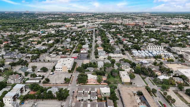 142 E MYRTLE ST, San Antonio, TX 78212
