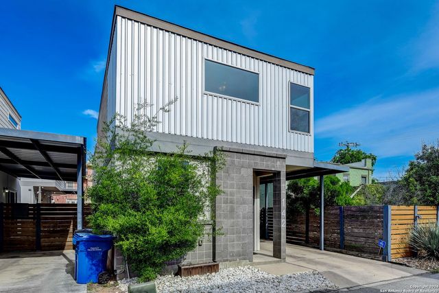 142 E MYRTLE ST, San Antonio, TX 78212