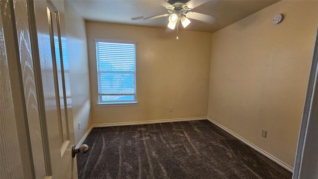 2320 Shady Pine Drive, Conroe, TX 77301