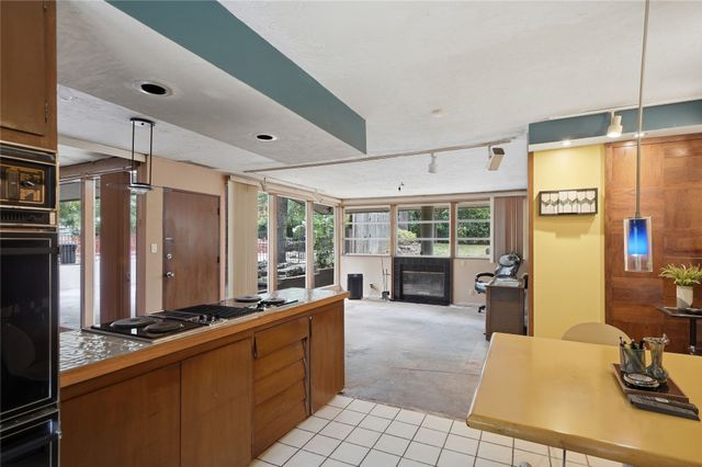 6741 S Birmingham Avenue, Tulsa, OK 74136