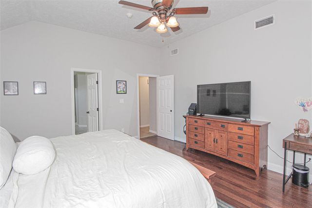 112 Wildwood Drive, Livingston, TX 77351