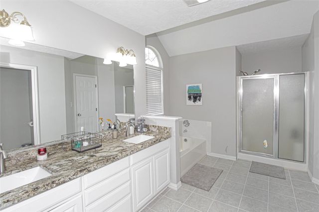 112 Wildwood Drive, Livingston, TX 77351