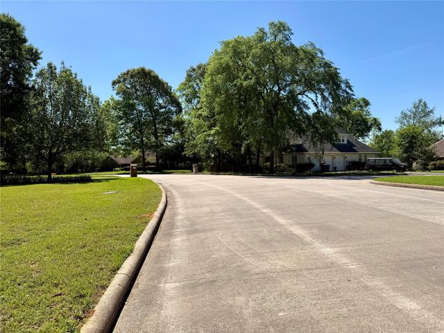 112 Wildwood Drive, Livingston, TX 77351