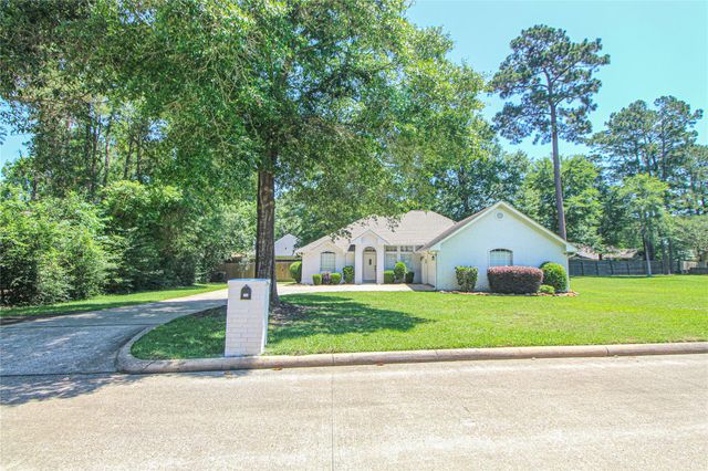 112 Wildwood Drive, Livingston, TX 77351